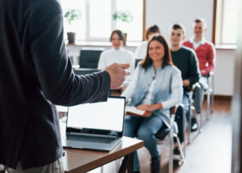  ¿Quieres continuar tu educación? Este es el Top 5 de maestrías para estudiar el 2025