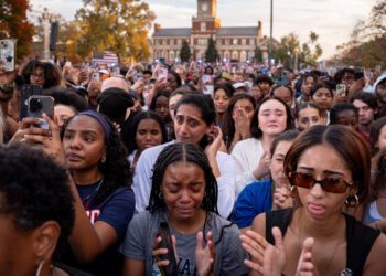 El 54 % de los votantes de Harris quiere cambiar de estado o irse del país