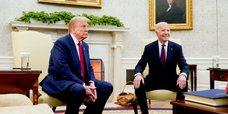 Trump dice que la política “es dura” y agradece a Biden la transición ordenada