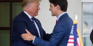 Trudeau vuela Florida para hablar con Trump sobre arancel Canadá