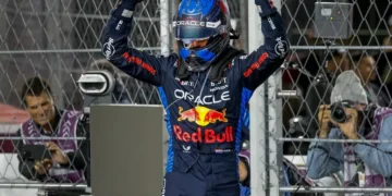 Verstappen se proclama tetracampeón del mundo de Fórmula Uno en Las Vegas, donde triunfa Russell