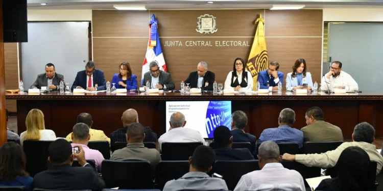 JCE avanza proceso para la renovación de la Cédula de Identidad y Electoral