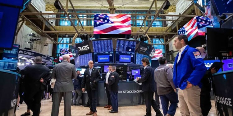 El dólar, las cripto y los futuros de Wall Street se disparan ante la victoria de Trump    
