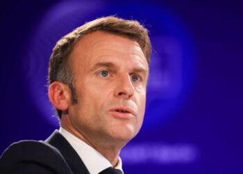 Macron acusa a los haitianos de haber destruido a su propio país