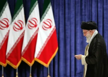Irán insinúa que podría cambiar su doctrina nuclear para “defenderse”