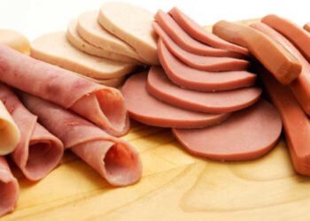 Comerciantes avisan industrias cárnicas aplican el 18% ITBIS a los jamones y otros embutidos