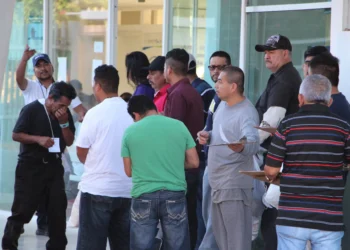 Los mexicanos encabezaron las deportaciones de EE.UU. en octubre, con la mayor cifra en 10 años