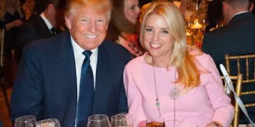 Donald Trump nominó a Pam Bondi para ser fiscal general tras la baja de Matt Gaetz