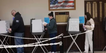 Más de 64 millones de personas han votado por adelantado en Estados Unidos