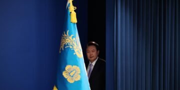 Quién es Yoon Suk-yeol, el impopular presidente de Corea del Sur