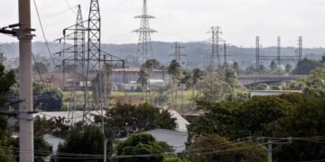 Cuba quedó nuevamente a oscuras tras el colapso de la red eléctrica nacional