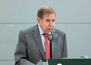 Venezuela advierte que González Urrutia será arrestado si regresa al país