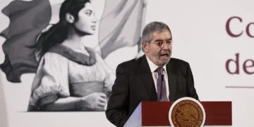 México afirma que sus connacionales aportan el 8 % al PIB de Estados Unidos