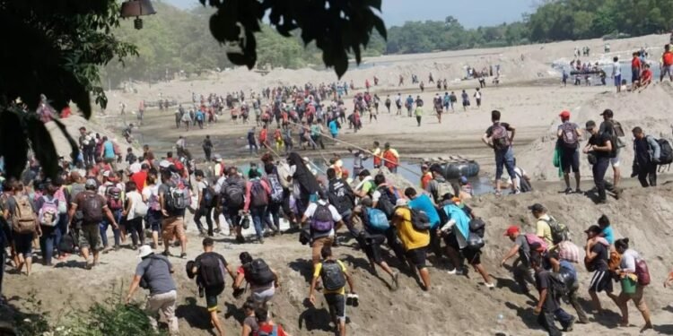 Personas de Baní y la capital son los más propensos a irse por la “vuelta”, según experto