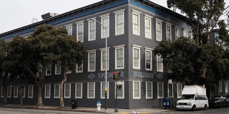 Hallan muerto a un extrabajador de OpenAI que expuso preocupación sobre derechos de autor