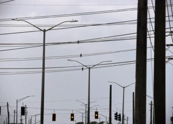 Puerto Rico sufre un apagón masivo y le tomará entre 24 y 48 horas retomar el servicio