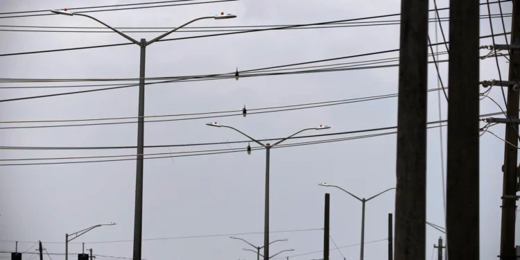 Puerto Rico sufre un apagón masivo y le tomará entre 24 y 48 horas retomar el servicio