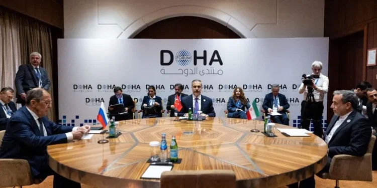 Las potencias rivales en Siria dan pasos para poner fin a la guerra e iniciar un diálogo