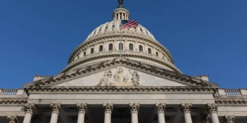 Los republicanos no logran aprobar su prórroga de los presupuestos en la Cámara Baja de EE.UU.