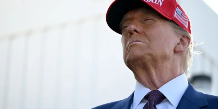 Trump lanza una advertencia a Hamás: o liberan a los rehenes de Gaza o «lo pagarán con una dureza nunca vista»