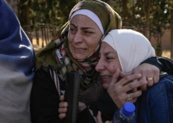 Mientras se abren las puertas de las cárceles de Siria, decenas de miles siguen desaparecidos