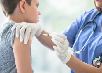 Los expertos son claros: no, no existe relación entre las vacunas y el autismo