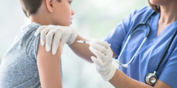 Los expertos son claros: no, no existe relación entre las vacunas y el autismo