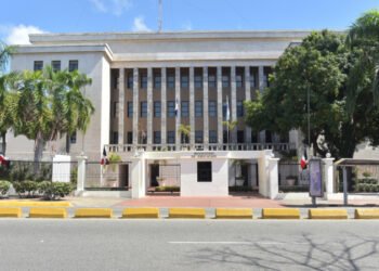 La Asociación Dominicana de Rectores Universitarios (ADRU) señala proyecto de ley fusión Minerd-Mescyt quita autonomía a universidades