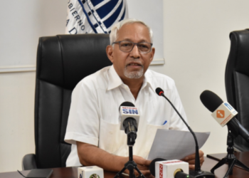 Ministerio de Educación evaluará desempeño de 120,000 docentes del país para mejorar sistema