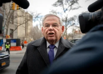 Bob Menéndez es sentenciado a 11 años de cárcel por cargos de corrupción