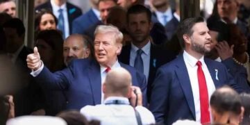 Trump advierte que ‘va en serio’ con la compra de Groenlandia