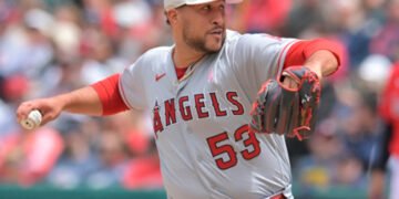 Reales de Kansas City firmaron al cerrador Carlos Estévez por 2 años