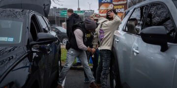 Primeras redadas de inmigrantes en Nueva Jersey son sin orden judicial, dice un alcalde