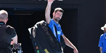 Abierto de Australia: Djokovic abandona tras perder un largo primer set ante Zverev