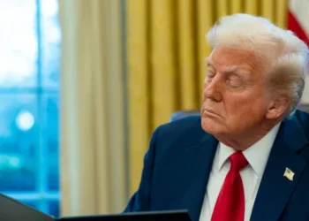 Donald Trump insiste en que aplicará aranceles de 25% a Canadá y México el sábado