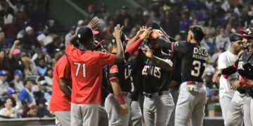 Leones apalean a los Tigres y se acercan a la cima. Águilas dan señales de vida al superar a las Estrellas