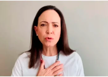 Líder opositora rechaza acudir a otras elecciones en Venezuela