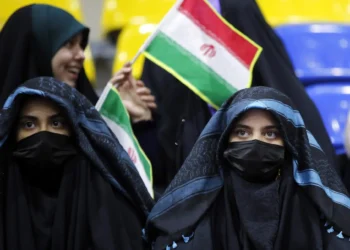 El Gobierno de Irán decide no sancionar a mujeres sin velo en las calles pese a considerarlo ilegal