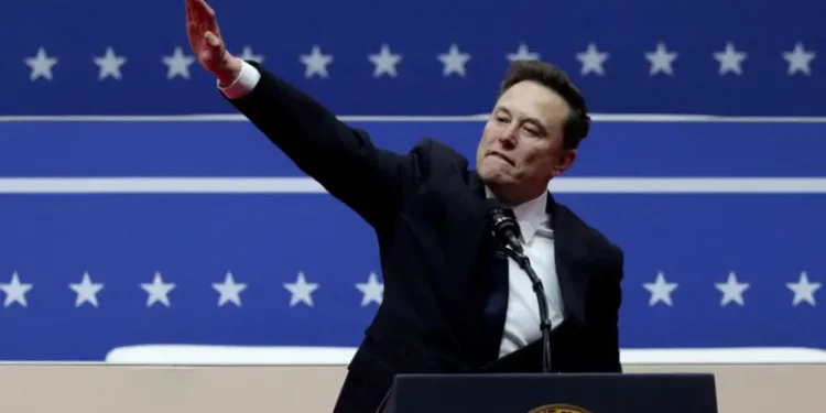 La polémica por un gesto de Elon Musk durante su discurso para celebrar la toma de posesión de Trump