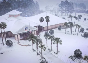 La nieve sorprende a Florida y Luisiana, y el frío intenso se apodera del noreste de EE. UU.