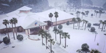 La nieve sorprende a Florida y Luisiana, y el frío intenso se apodera del noreste de EE. UU.