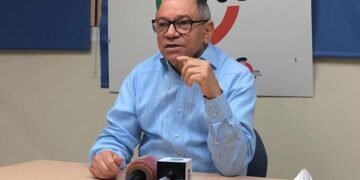 Gremio exhorta a Rainieri no mezclar cesantía y alza salarial