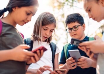 Los efectos nocivos de las redes sociales en los menores de edad, según los psicólogos