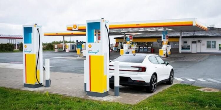 Shell cerrará 1,000 estaciones de gasolina en EE.UU. una apuesta por el futuro de la movilidad eléctrica