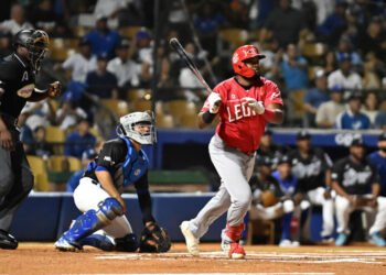 Leones del Escogido a una victoria de obtener su corona número 17