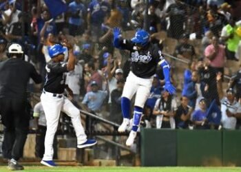 Los Tigres del Licey se afianza en primer lugar del round robin; Leones del Escogido le ganan a las Águilas Cibaeñas