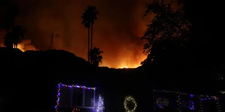 La cifra de muertos por los incendios en Los Ángeles aumenta a 16 personas