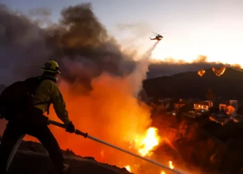 Récords de temperaturas hacen «más propensos e intensos» incendios y nevadas, según la NASA