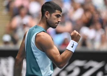 Abierto de Australia: Alcaraz gana con facilidad a Nishioka