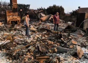 El dueño de los Clippers dona US$ 15 millones y un local para recaudar fondos para la recuperación de los incendios